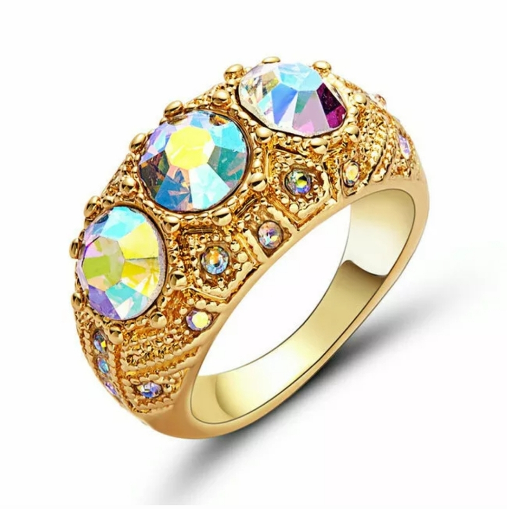 *Sale* New Aurora Borealis 18K Yellow Gold Ring.